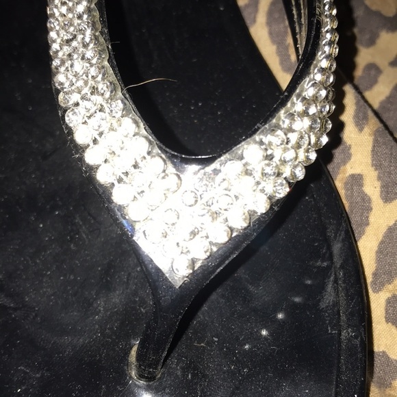 EASOS GEAL size 9,5 jelly flip flops rhinestones few stones missing 🆓 - Picture 3 of 9